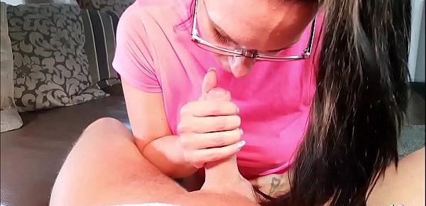 Deutsche Studentin Lucy nach der Uni POV beim Fick mit Creampie gefilmt